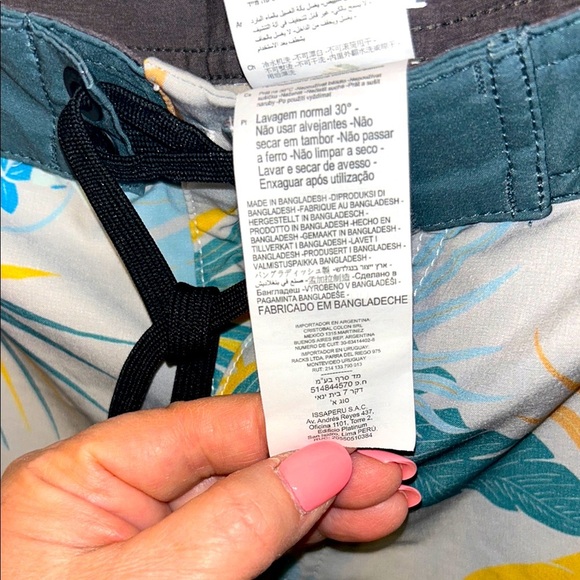 RIPCURL Men's Blue and Yellow Tropical Print Swim Board Shorts Sz 36. Never worn - Picture 8 of 13